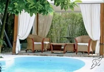 Residenza Palazzo Visdomini Bed & Breakfast Pietrasanta